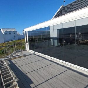 Frameless Stacking Glass Doors 1